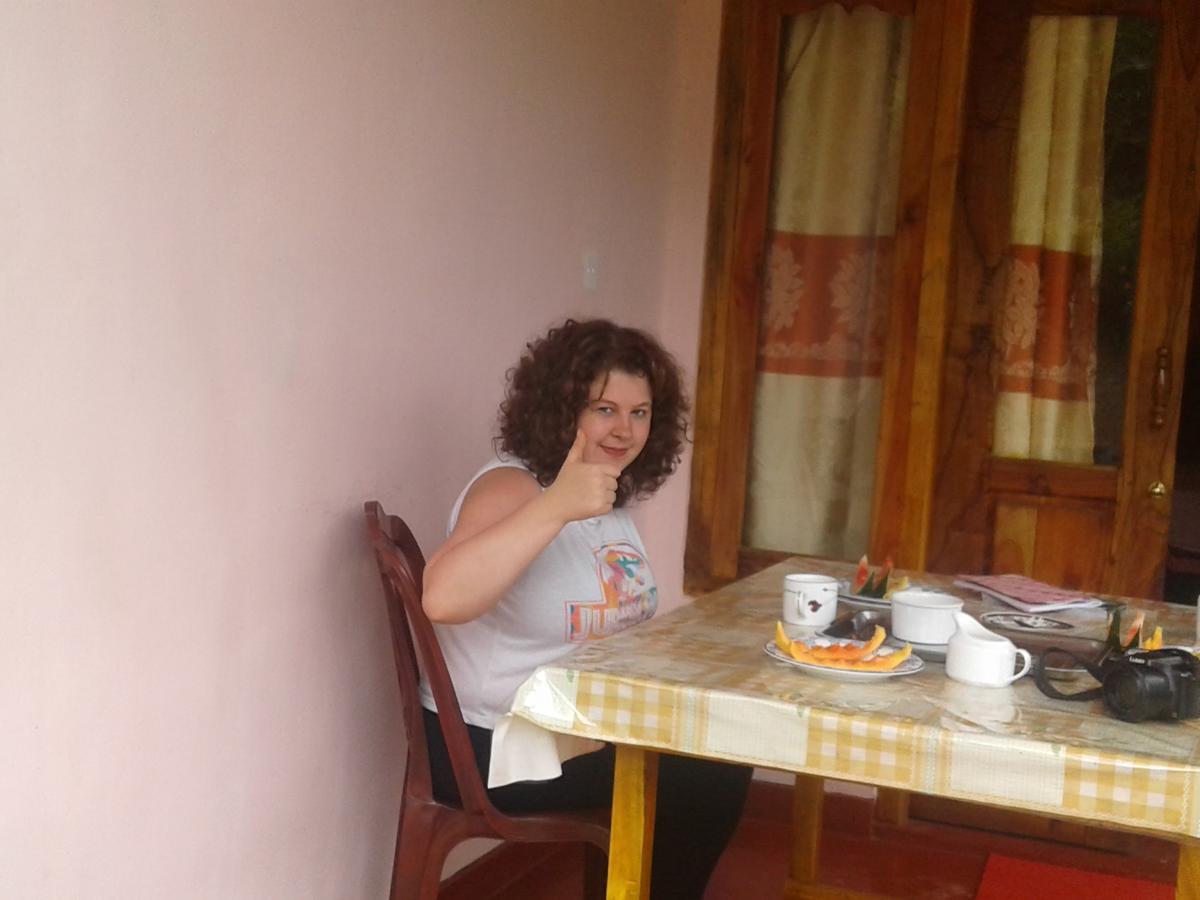 Yoho Nilmini Homestay Ella Bagian luar foto