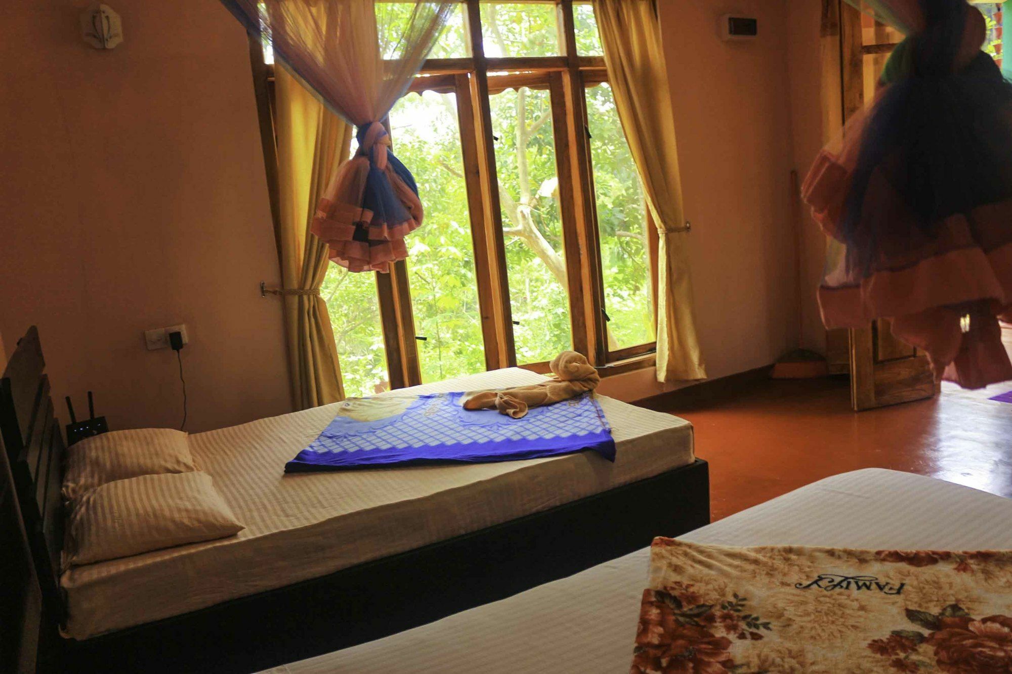 Yoho Nilmini Homestay Ella Bagian luar foto